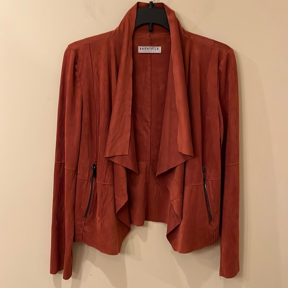Bagatelle jacket womans rust color faux suede open draped western festival Small